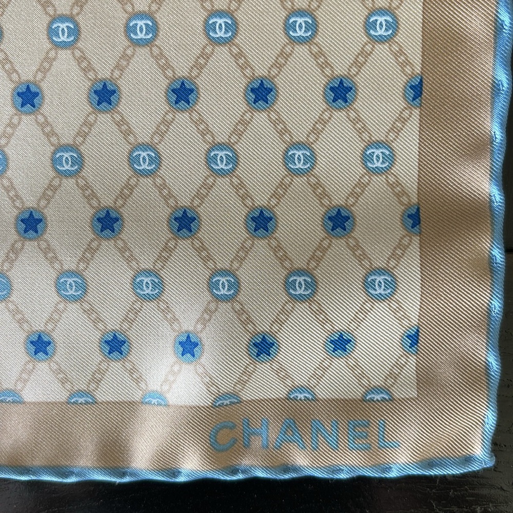 CHANEL Cream and Blue Scarf - Picture 2 of 5